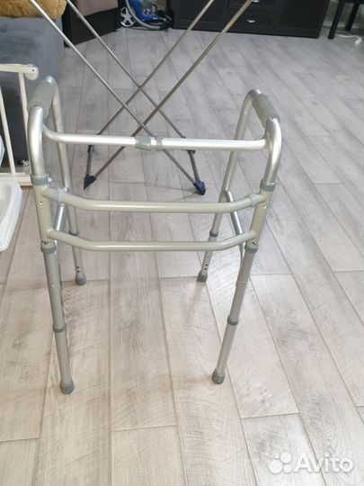 Ходунки для взрослых шагающие