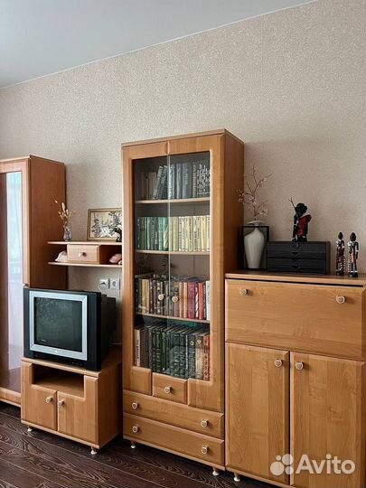 Шкаф в гостиную