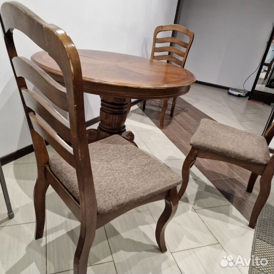 Кухонный стол и стулья бу
