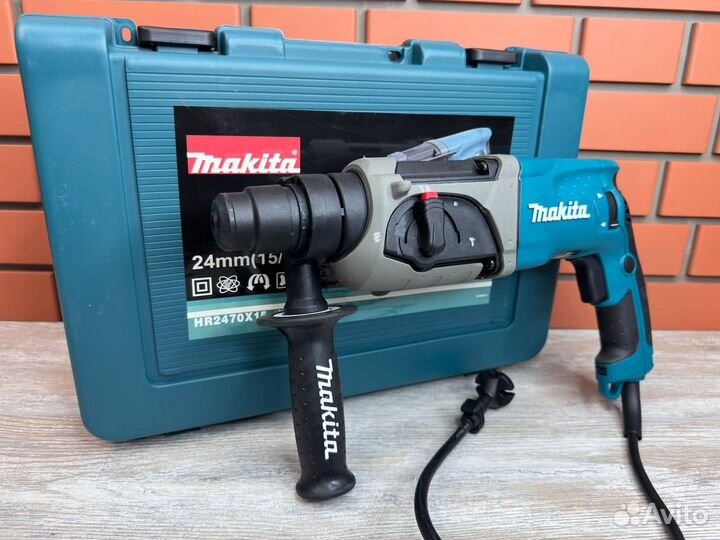 Перфоратор Makita HR 2470