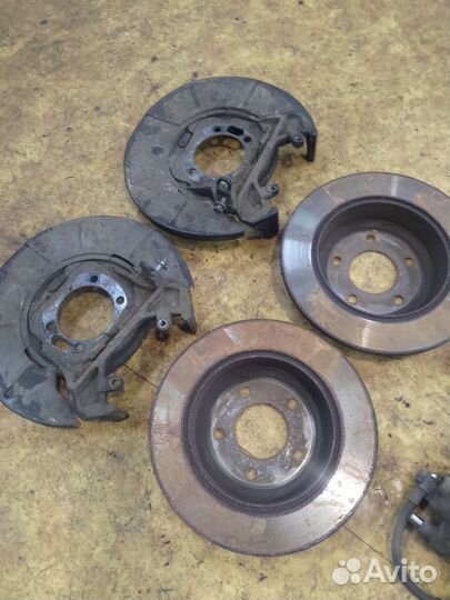 Задние дисковые тормоза Додж караван 01-07г