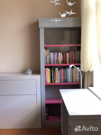 Стол письменный в детскую комнату для девочки