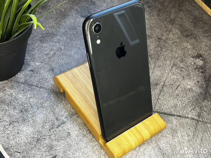 iPhone Xr, 64 ГБ