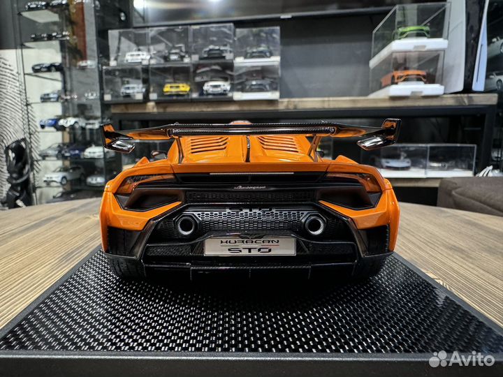 IV1840G2 IVY amborghini Huracan STO Orange 1:18