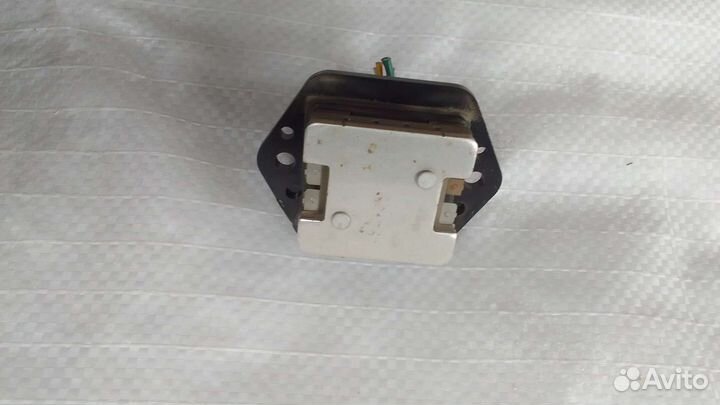 Регулятор оборотов печки Мицубиси Лансер 9