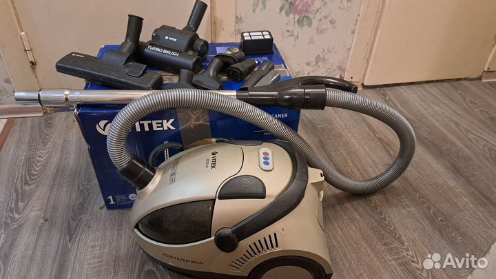 Пылесос Vitek VT-1834GD