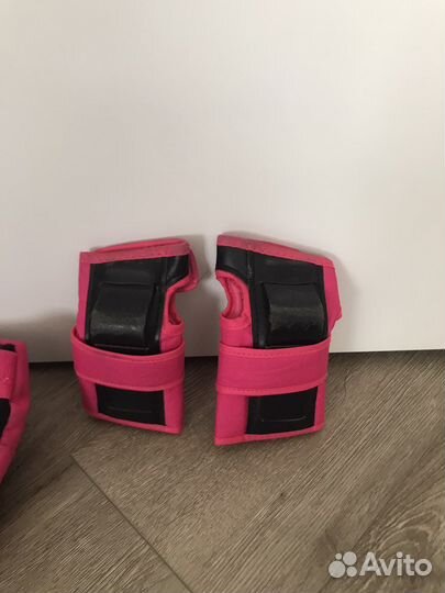 Роликовые коньки