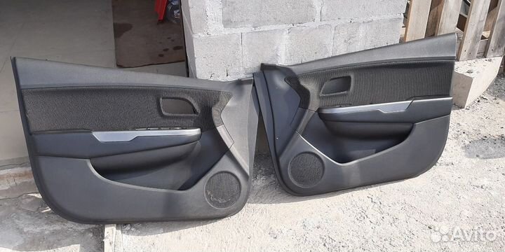 Kia Rio 3 обшивка двери