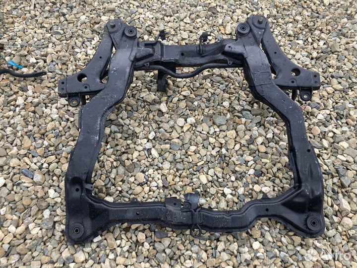 Передний подрамник, балка подвески Хендай Соната 4