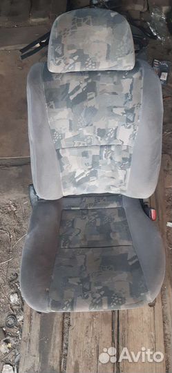 Mitsubishi carisma салон, ковролин, обшивка