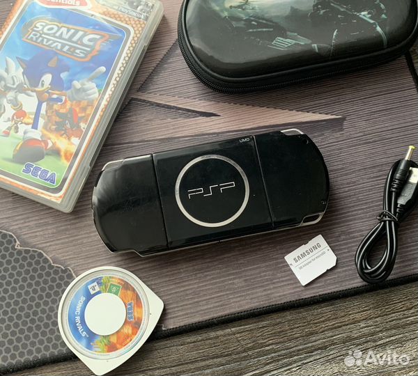Sony PSP 3008 Piano Black 64gb 7500 игр (комплект)