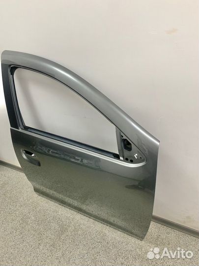 Дверь боковая передняя правая Renault Duster 2