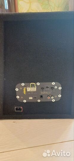 Сабвуфер активный 12