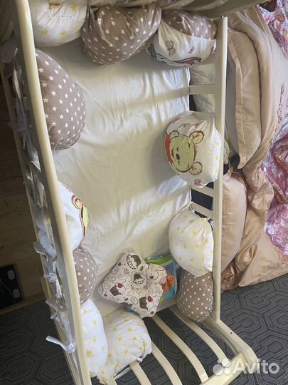 Детская кровать с маятником и ящиком