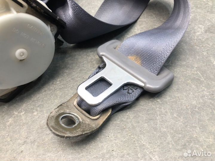 Ремень безопасности задний левый Mitsubishi Lancer