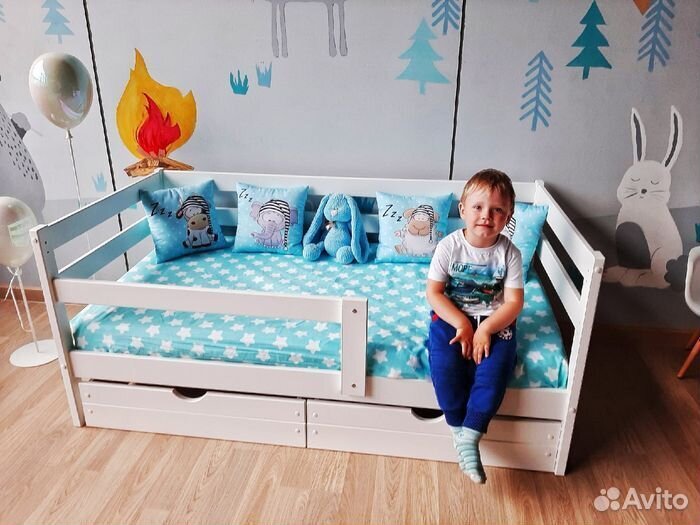 Кроватка с бортиком от 2х лет берёза софа