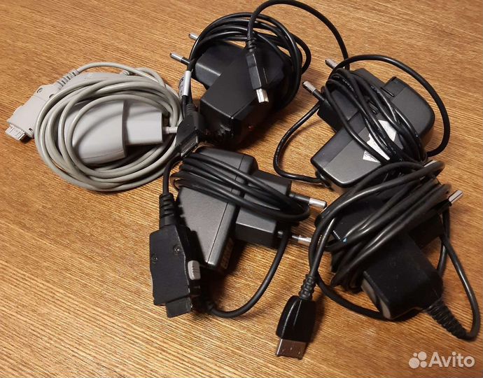 Зарядное устройство для телефона