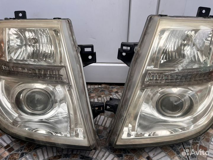 Nissan elgrand 51 фара