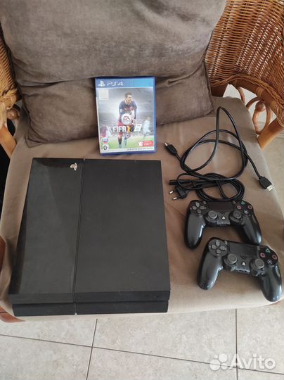 Sony PS4 фат 1 тб