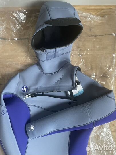 Гидрокостюм 5/4 с капюшоном sistr женский 8