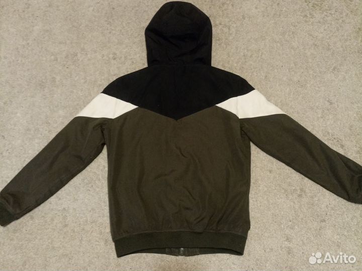 Куртка для мальчика Bershka 44 размер