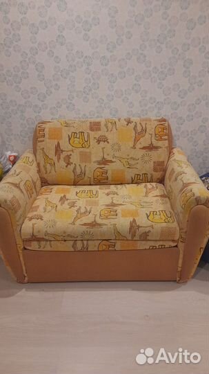 Диван небольшой
