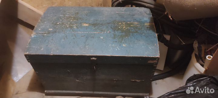 Сундук деревянный