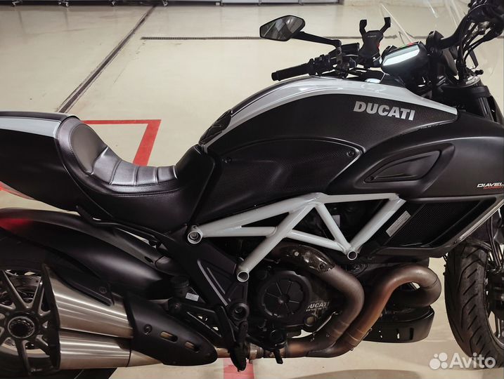 Ducati Diavel Carbon