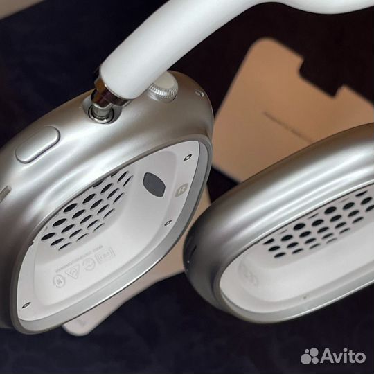 Airpods max silver