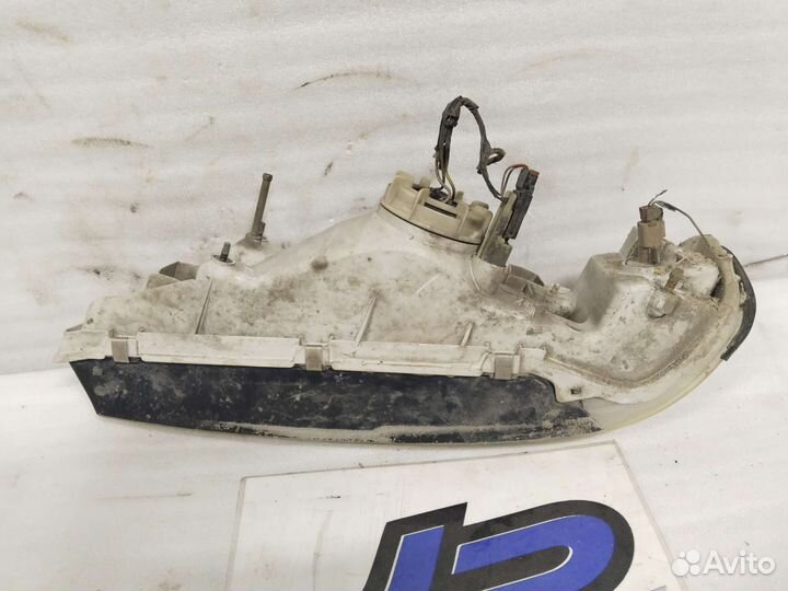 Фара правая nissan maxima a32