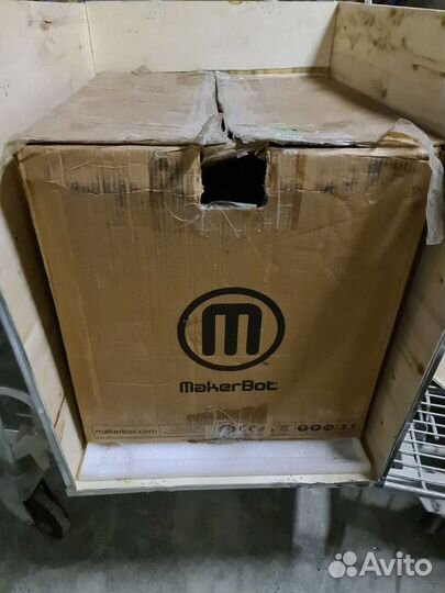 3d принтер Makerbot 5th