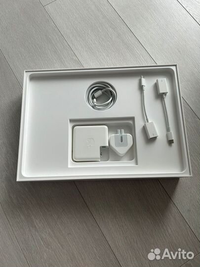 MacBook Pro 13 2019