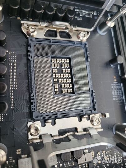 Материнская плата asus strix Z690-E gaming WI-FI