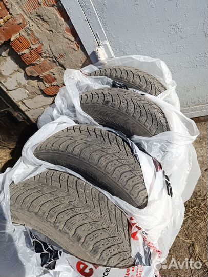 Nokian Tyres Hakkapeliitta 8 185/65 R15 92