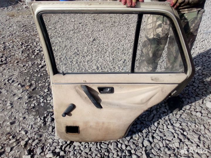 Двери задние правые Volkswagen Golf 2, 1984г