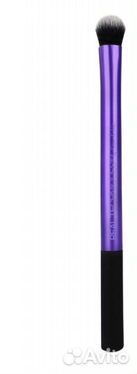 Кисть для нанесения теней real techniques