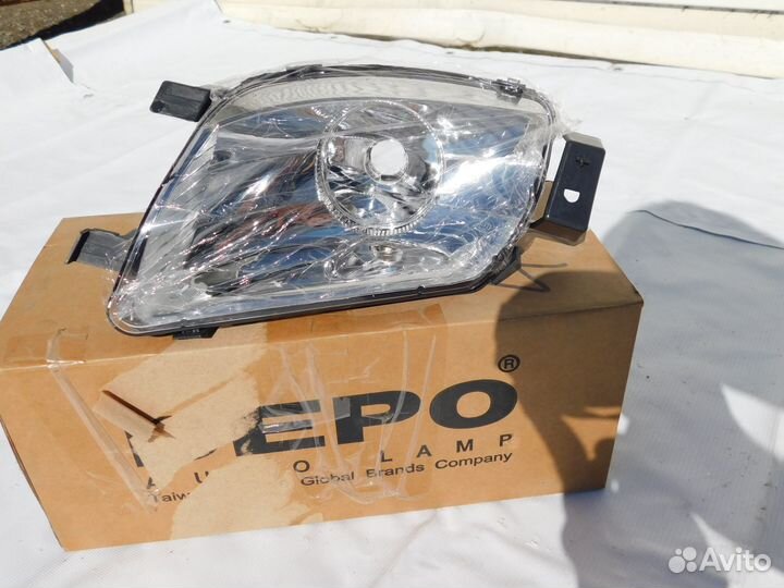 Фара противотуманная правая Peugeot 308