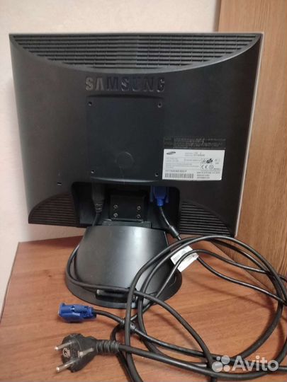 ЖК (LCD) Монитор 17