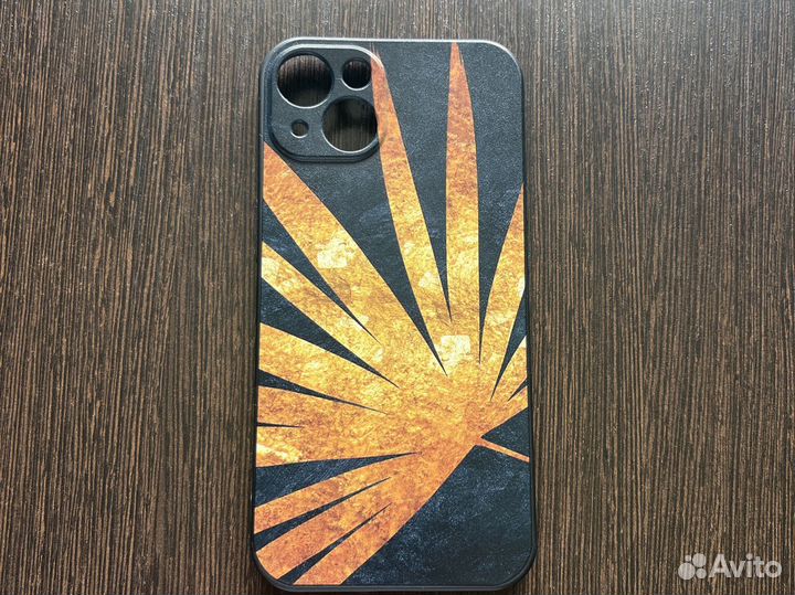 Чехол на iPhone 13