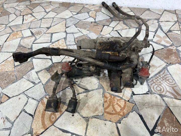 Насос гидроподвески Bmw 530I седан 3.0 (N52B30AF)