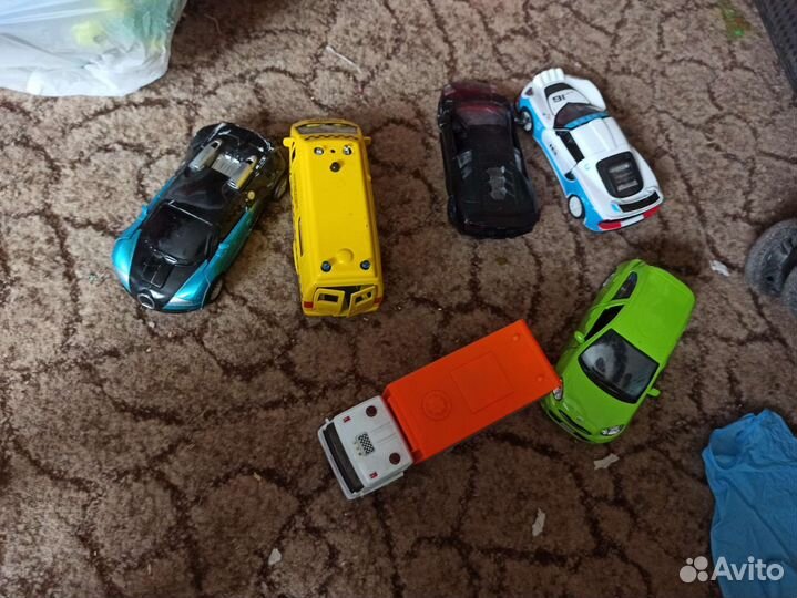 Машинки железные