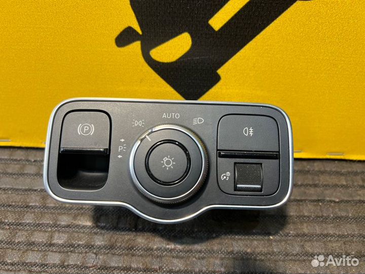Переключатель света Mercedes Benz A200 W177