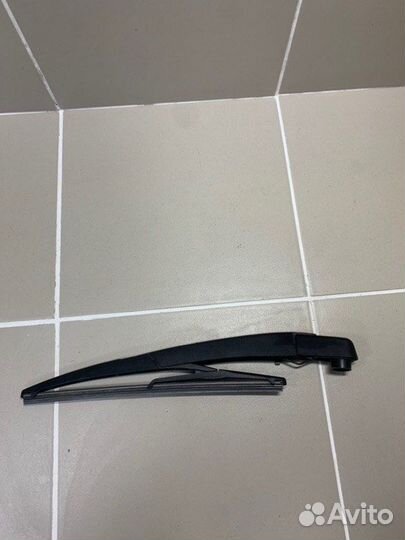 Поводок стеклоочистителя задний Renault Duster 2