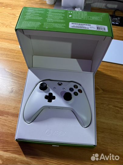 Xbox One S Controller (Bluetooth)