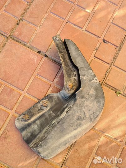 Задний правый брызговик audi a6 c7 allroad