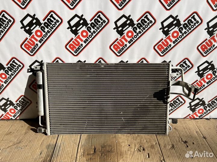 Радиатор кондиционера Hyundai Tucson 1
