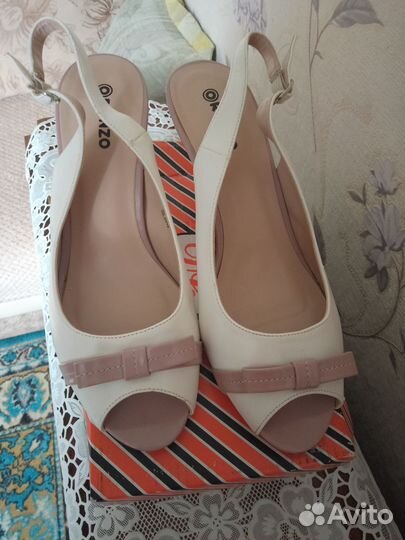 Босоножки женские 39 размер
