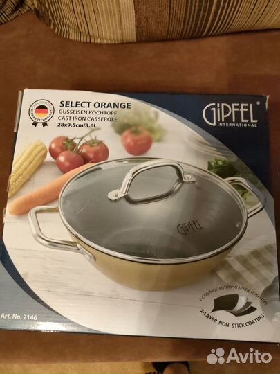 Кастрюля с крышкой чугунная Gipfel