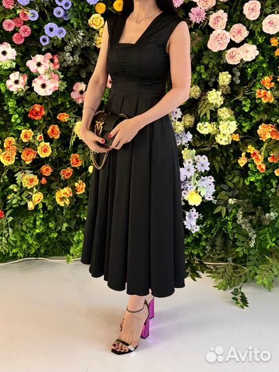 Платье Charuel 42