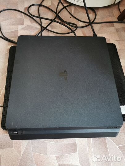 Ps4 slim 500gb (без геймпада)